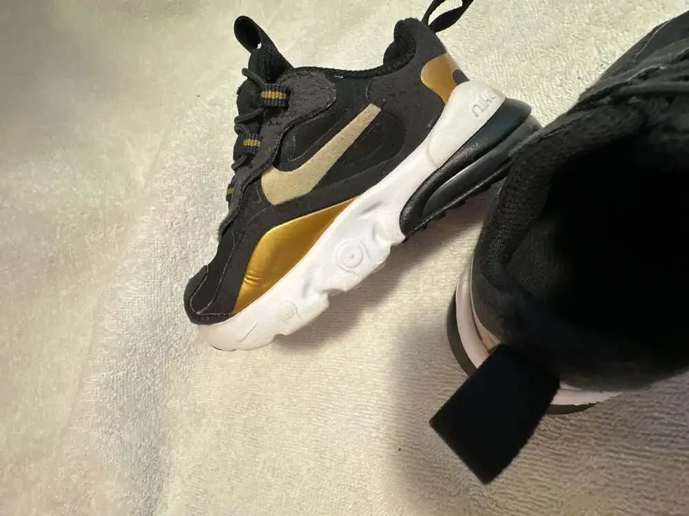 Nike Air Max 270 React Toddler Shoes Black/Metallic Gold Size 5C